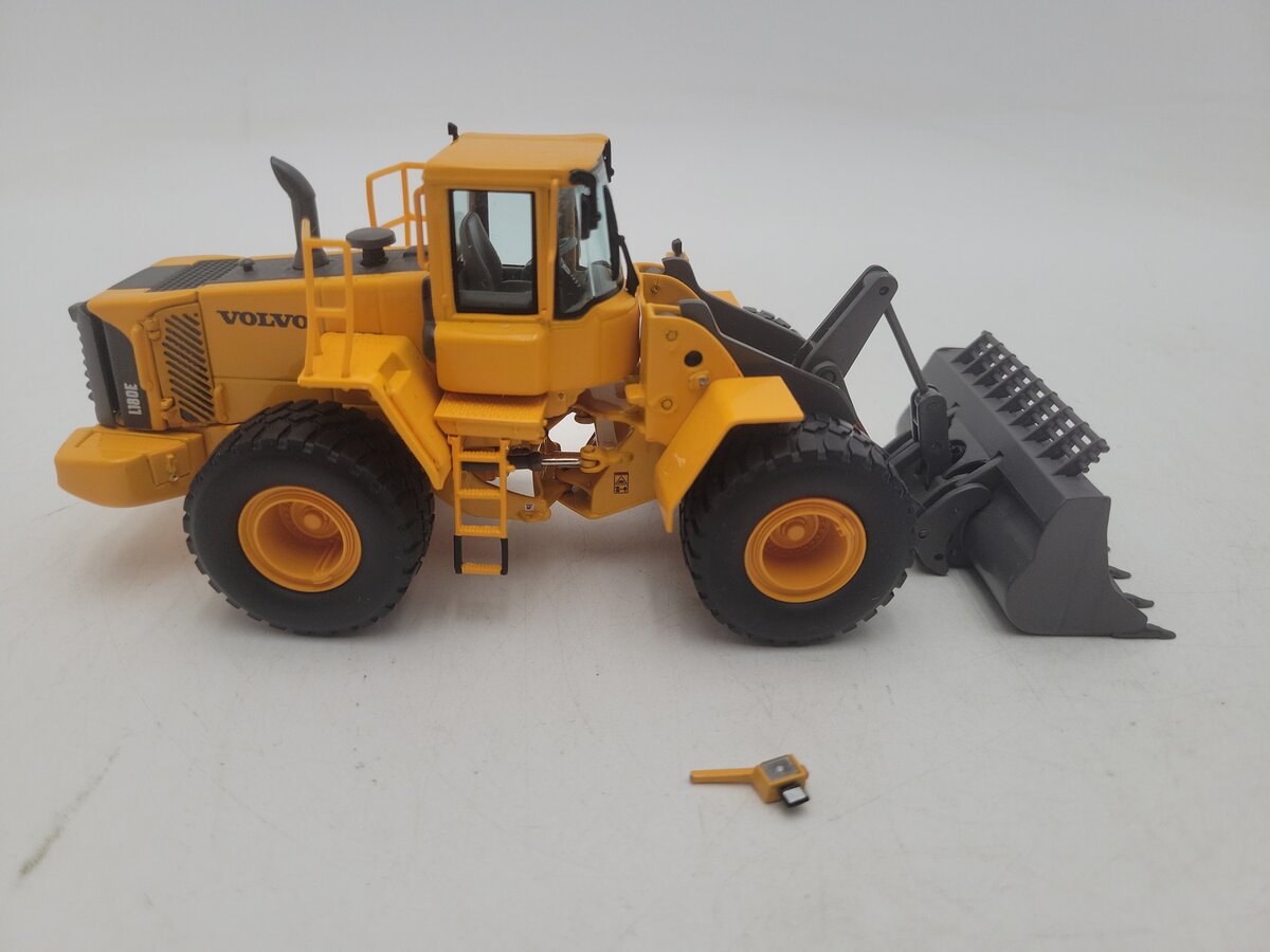 Motorart 13034 1:50 Scale Hi-Tech Volvo EC240B LC Excavator Diecast Model EX/Box