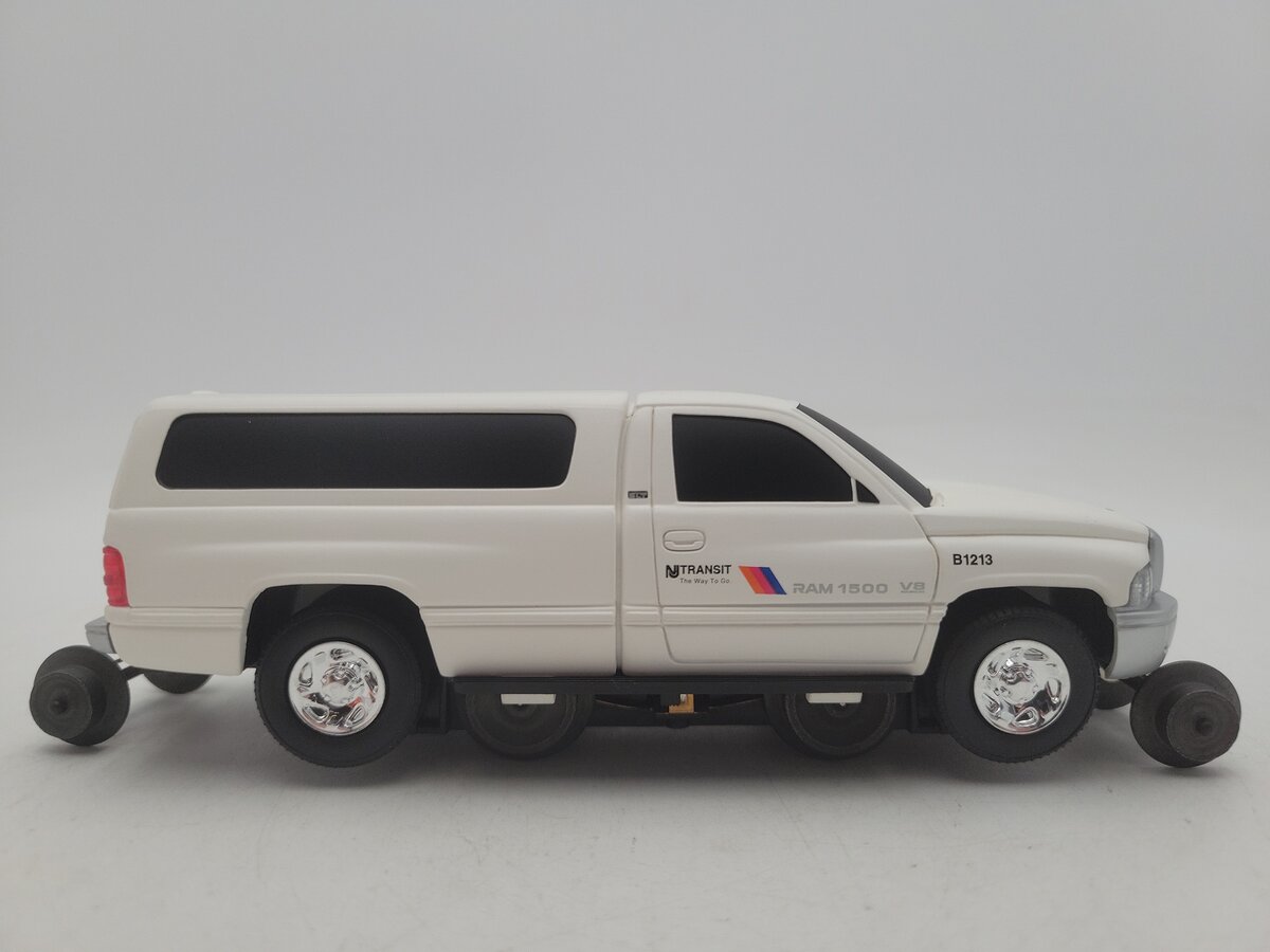 Lionel 6-18440 O Gauge New Jersey Transit Dodge Ram Track Inspection Vehicle EX/Box