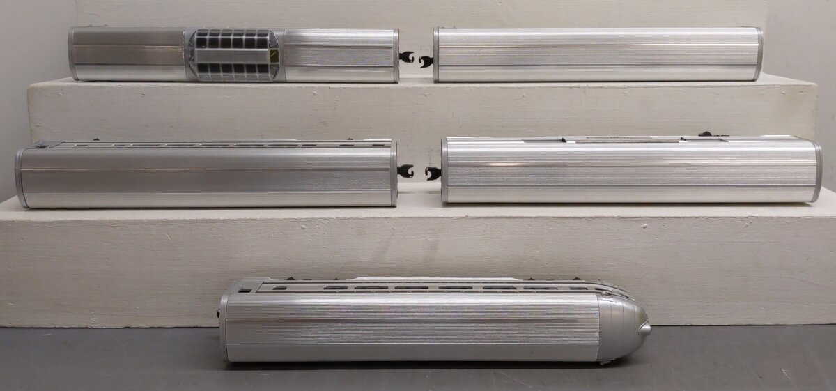 Williams 2601 O Scale Santa Fe 5-Car Aluminum Passenger Cars (Set of 5) LN/Box