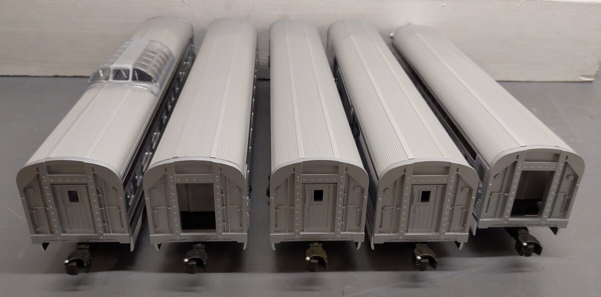 Williams 2601 O Scale Santa Fe 5-Car Aluminum Passenger Cars (Set of 5) LN/Box