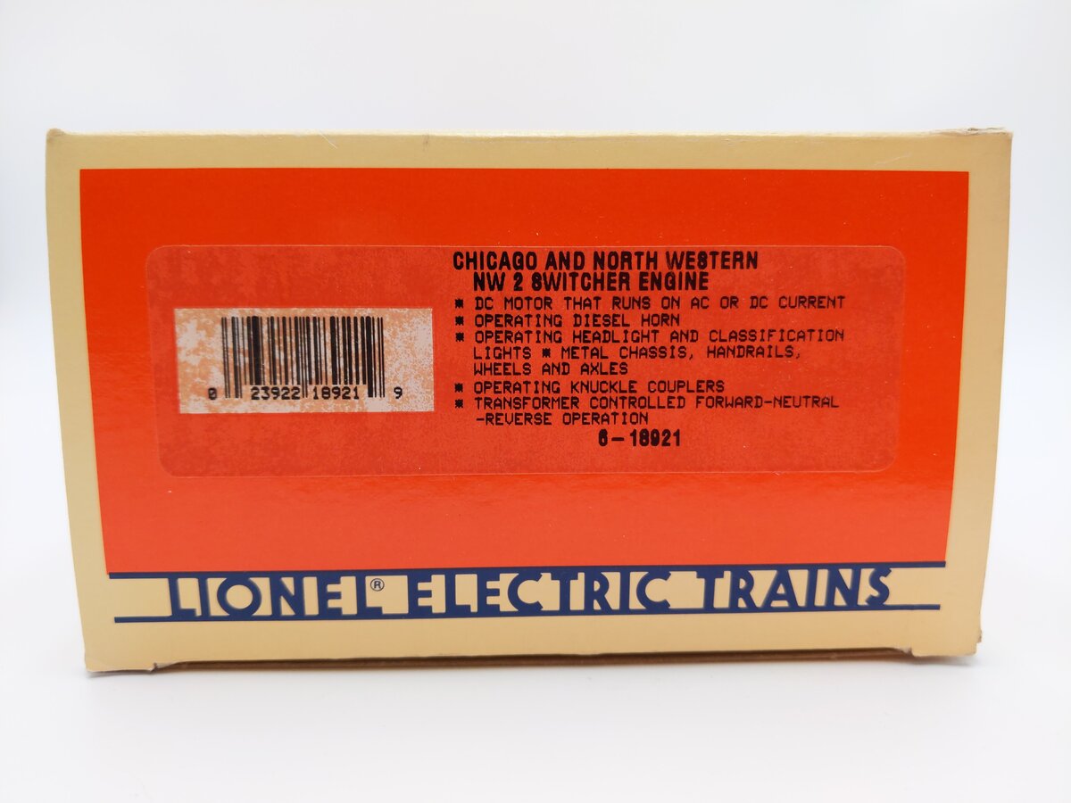Lionel 6-18921 O Gauge Chicago & North Western NW2 Diesel Switcher #1017 VG/Box