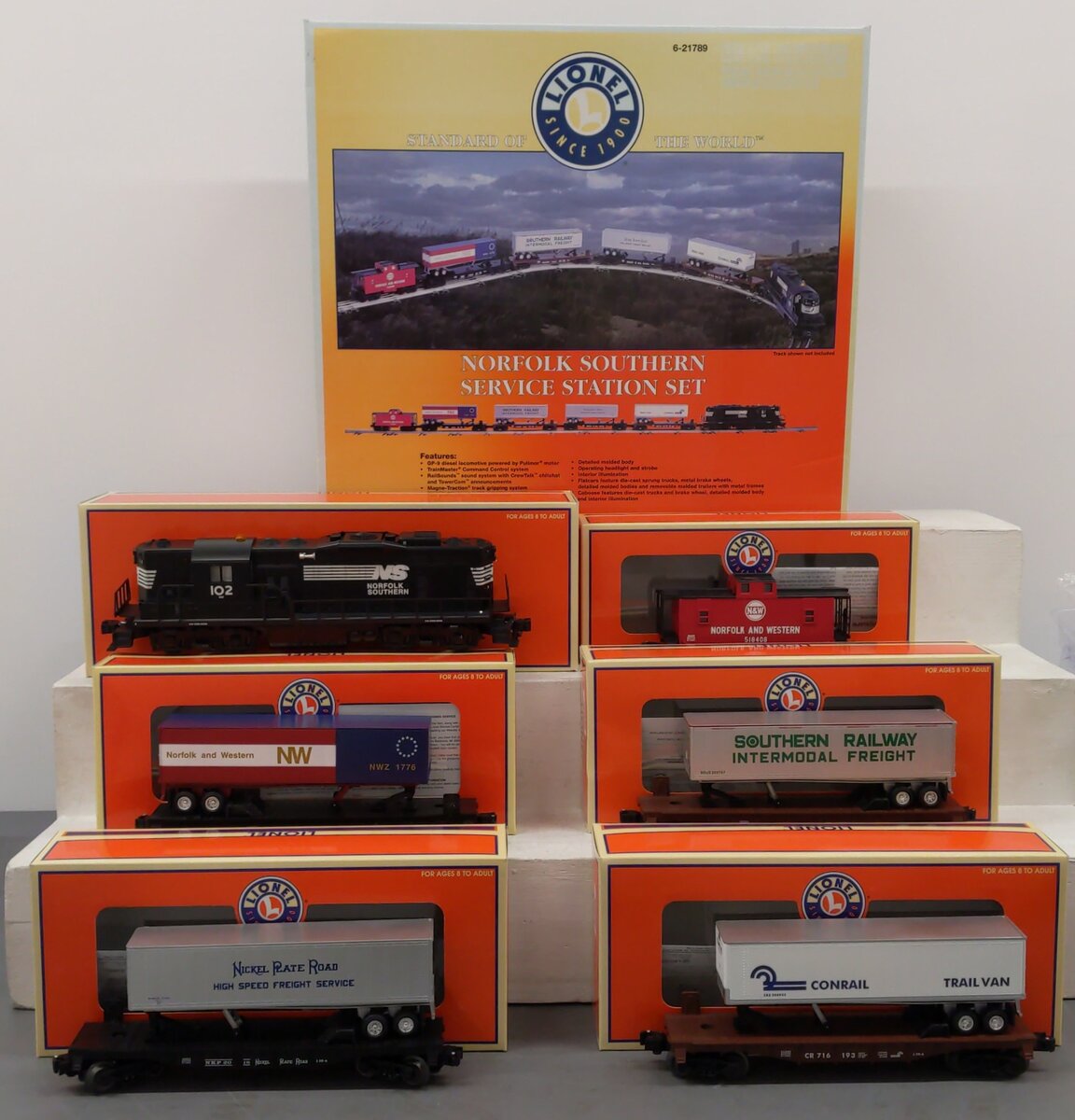 Lionel 6-21789 O Scale Norfolk Southern Service GP-9 O Gauge Diesel Train Set NIB