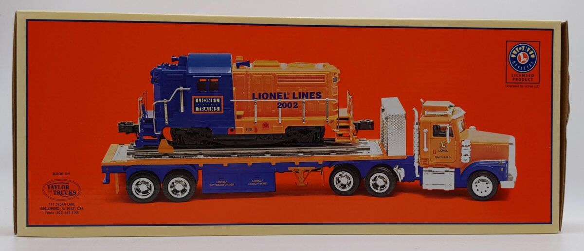 Lionel TMT-18416 LT-702 Lionel Lines Flatbed Toy Truck with Diesel Locomotive LN/Box