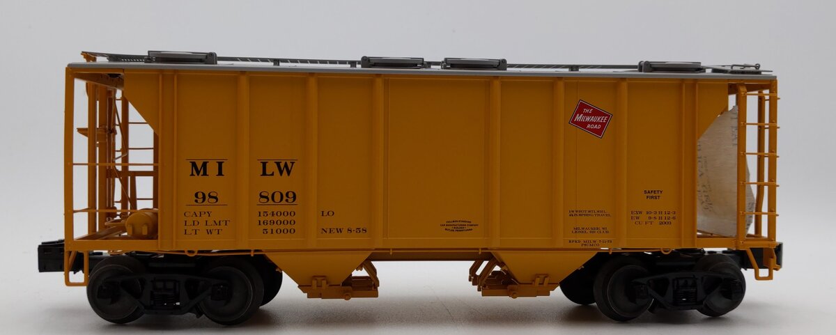 Lionel 6-52401 O Gauge Milwaukee Road PS-2 Hopper #98809 NIB