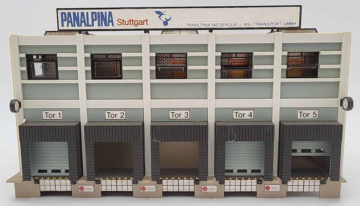 Vollmer 25968 HO Scale Panalpina Warehouse Truck Terminal - Assembled EX