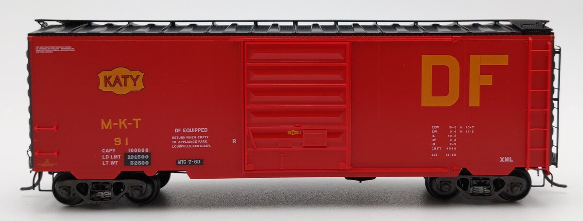 Kadee 5232 HO Missouri-Kansas-Texas 40' PS-1 Boxcar with 8' PS Door #91 EX/Box