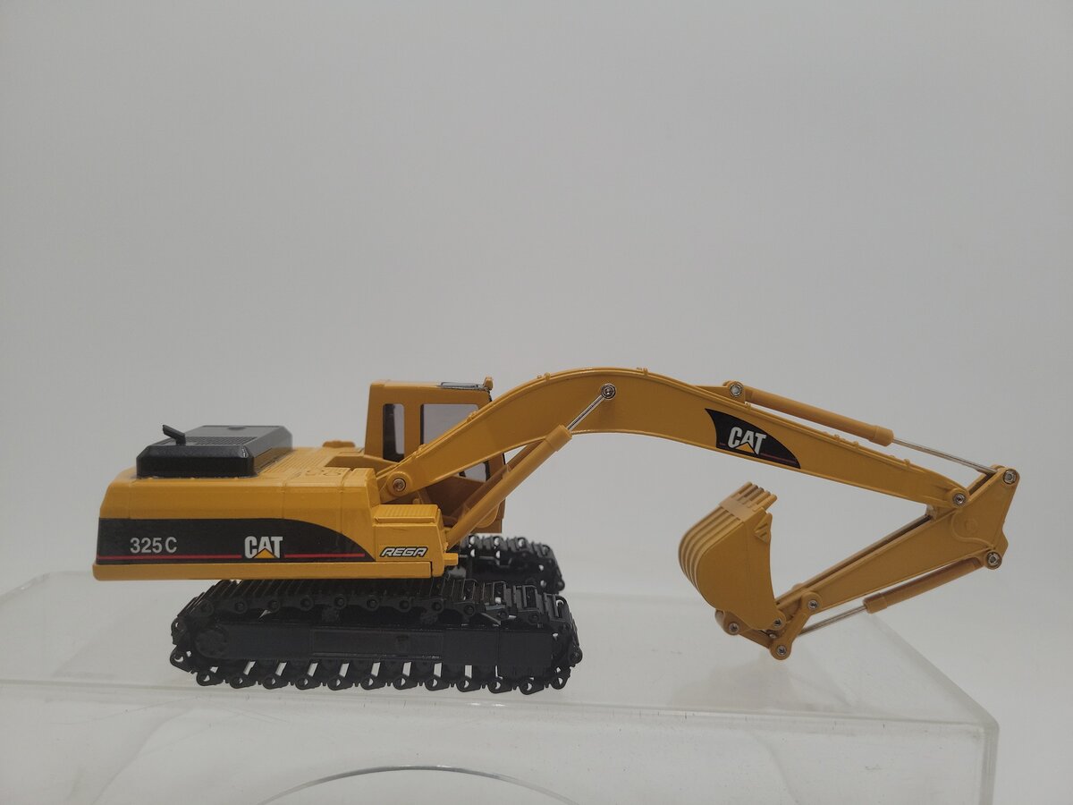 Shinsei 325C 1:50 Scale Diecast Caterpillar Hydraulic Excavator LN/Box