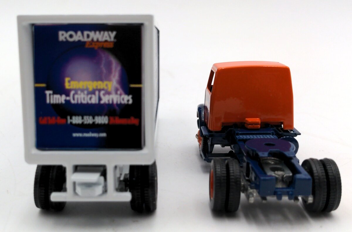 Winross 48062 1:64 Scale Diecast Roadway Express Time Critical Tractor & Trailor NIB