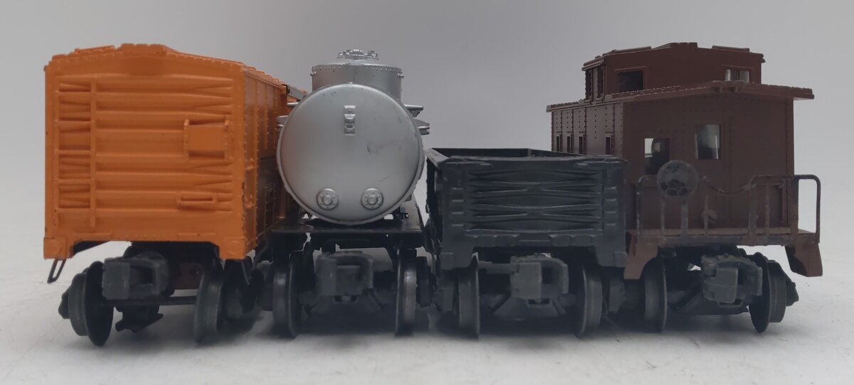 Lionel Vintage O Gauge Freight Cars: X2454, 6465, 1002, 6017 [4] VG
