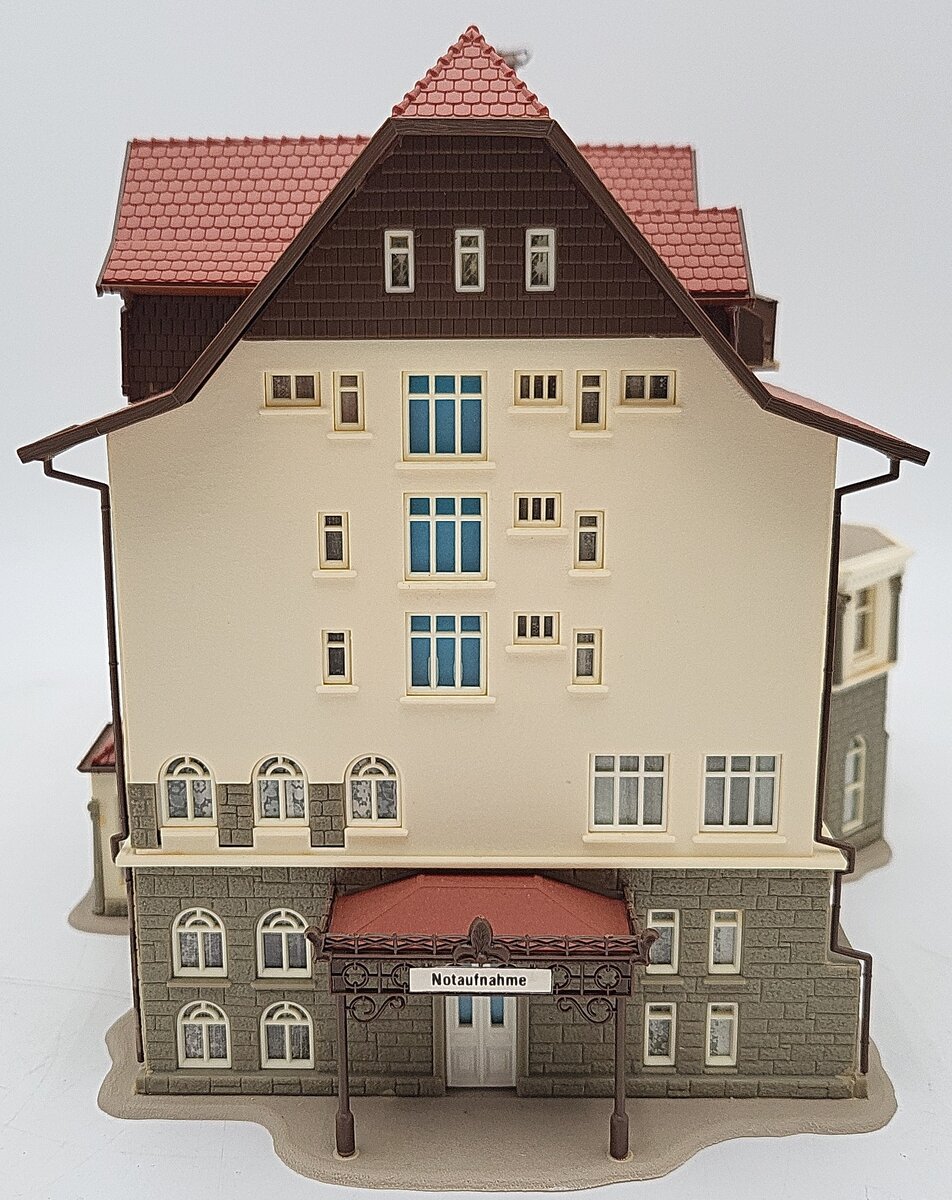Vollmer 27757 HO Scale Black Forrest Clinic - Assembled EX