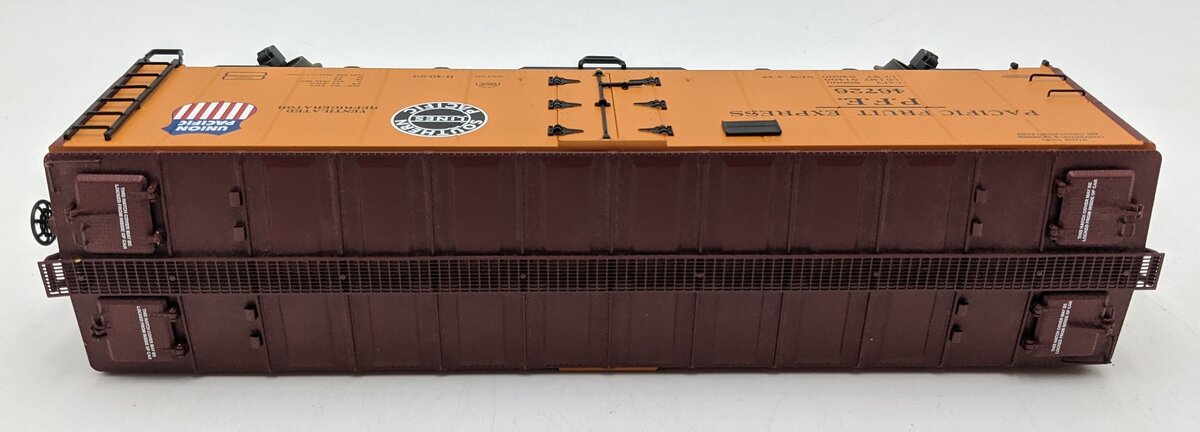MTH 20-3228A O Gauge Pacific Fruit Express 40' Steel Side Reefer #46726 VG