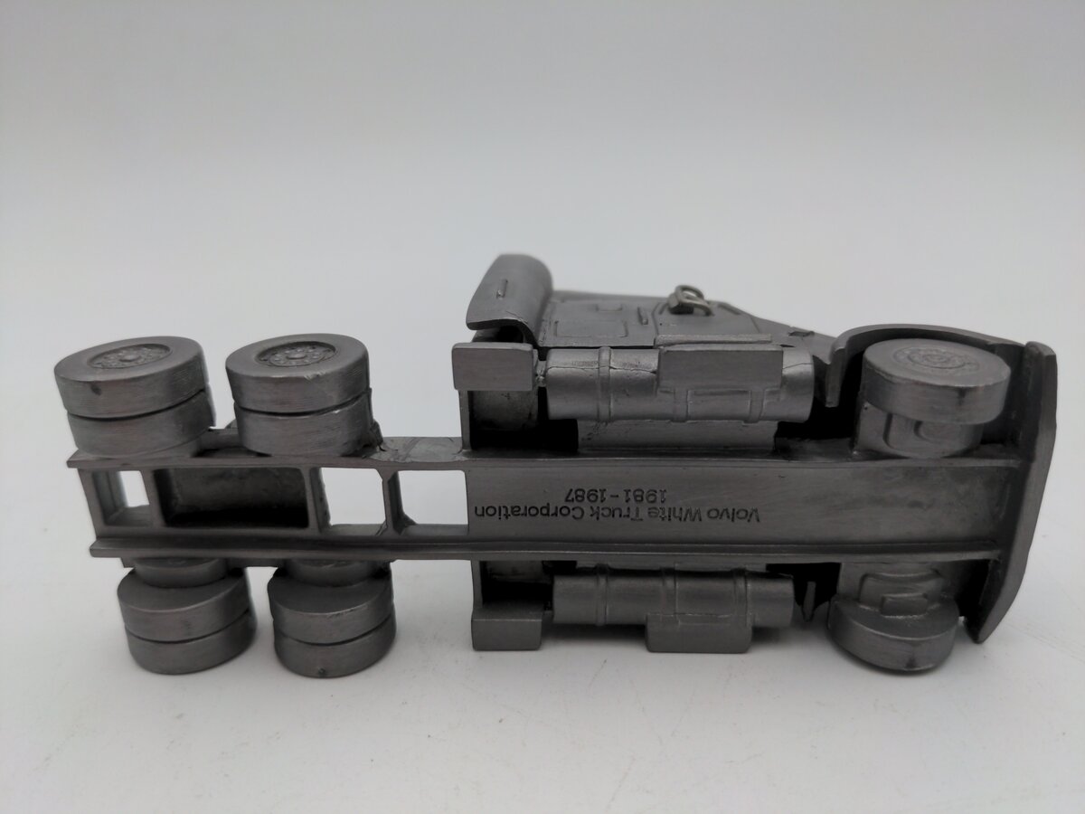 Volvo Merchandise Corp Pewter 1981-1987 Sleeper Cab Truck VG