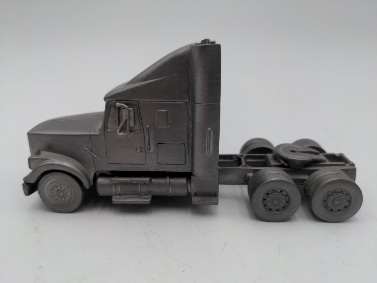 Volvo Merchandise Corp Pewter 1981-1987 Sleeper Cab Truck VG
