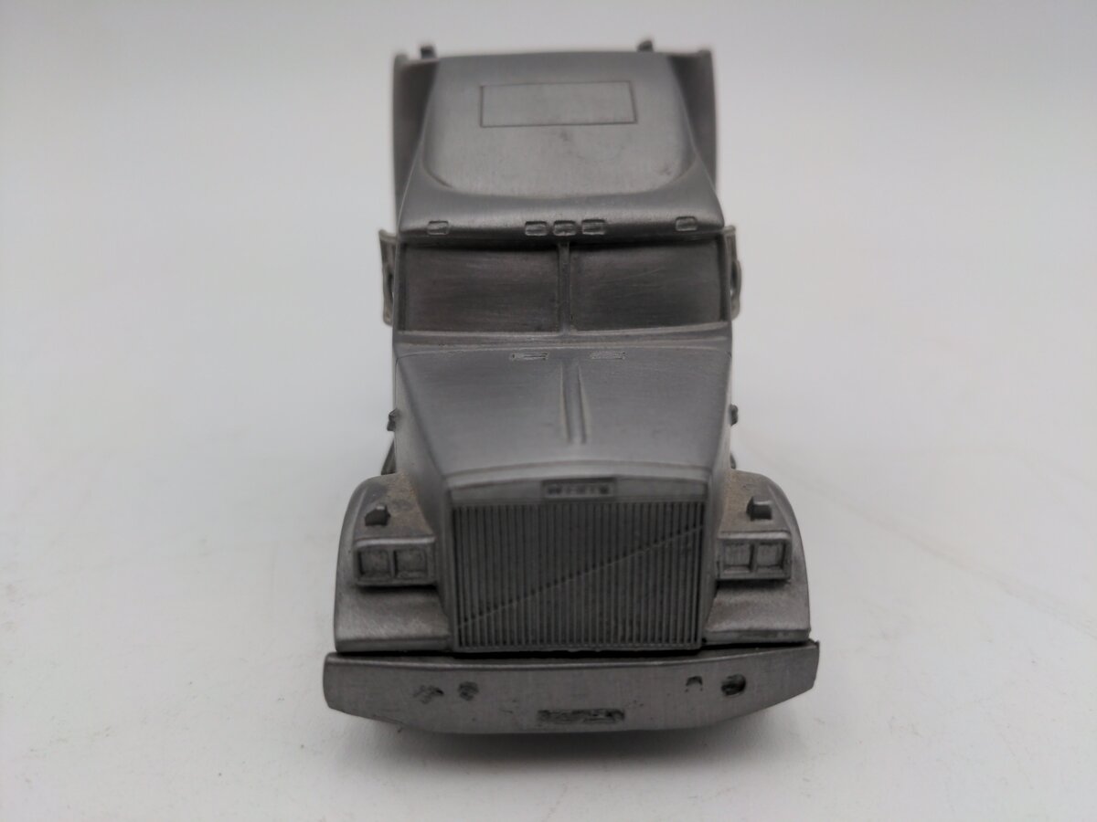Volvo Merchandise Corp Pewter 1981-1987 Sleeper Cab Truck VG