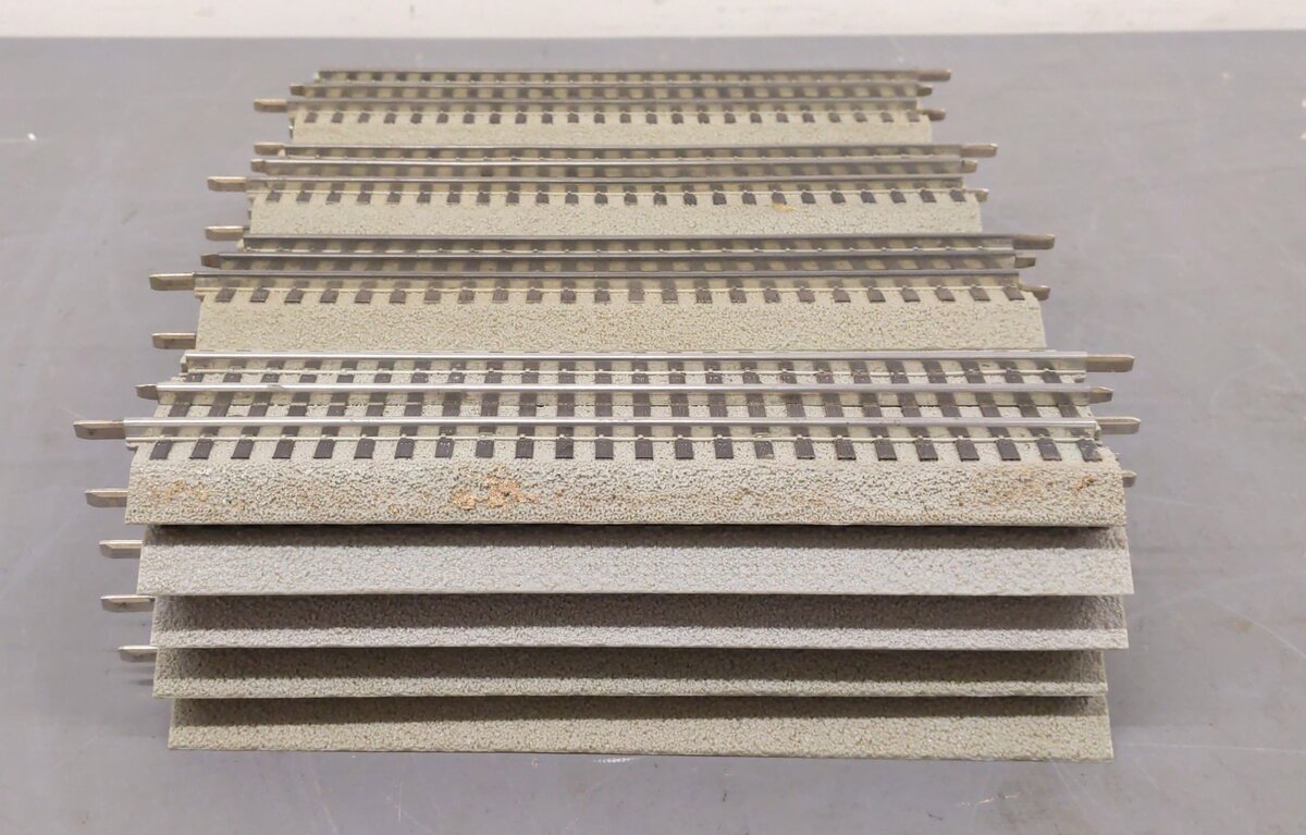 Lionel 6-12014 FasTrack 10 Inch Straight Track (20) EX