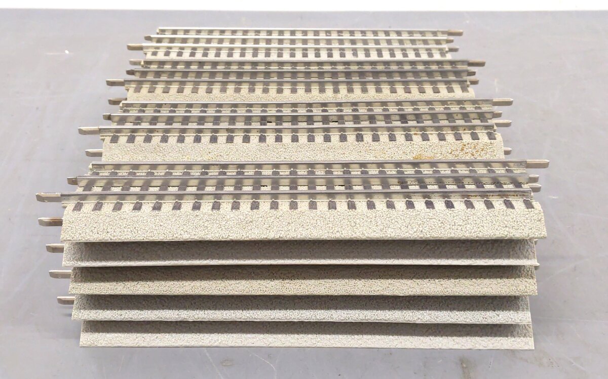 Lionel 6-12014 FasTrack 10 Inch Straight Track (20) EX
