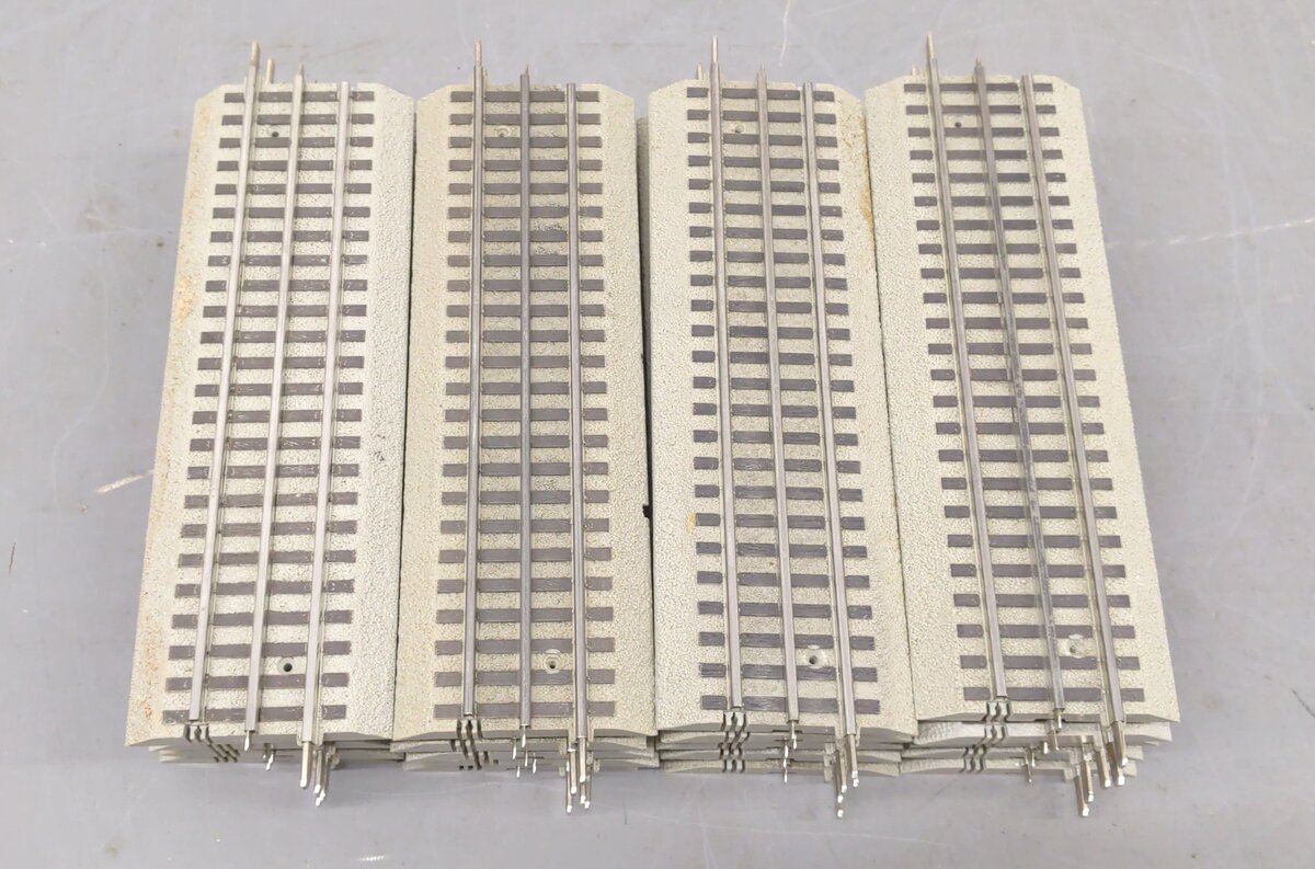 Lionel 6-12014 FasTrack 10 Inch Straight Track (20) EX