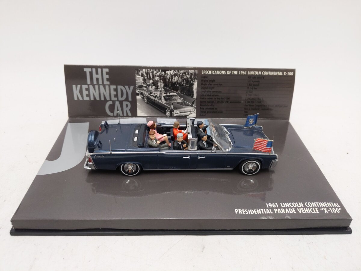 Minichamps 430086100 1:43 1961 Lincoln Continental Presidential Vehicle EX/Box