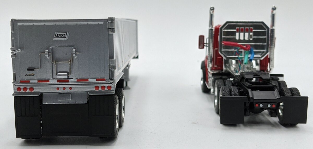 First Gear 50-3455 1:50 Kenworth T880 with East Genesis  End Dump Trailer NIB