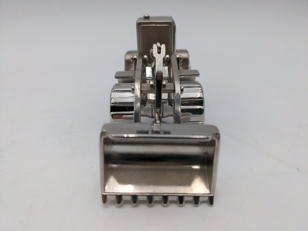 Sanis Enterprises Silver Loader Quartz Desk Clock EX