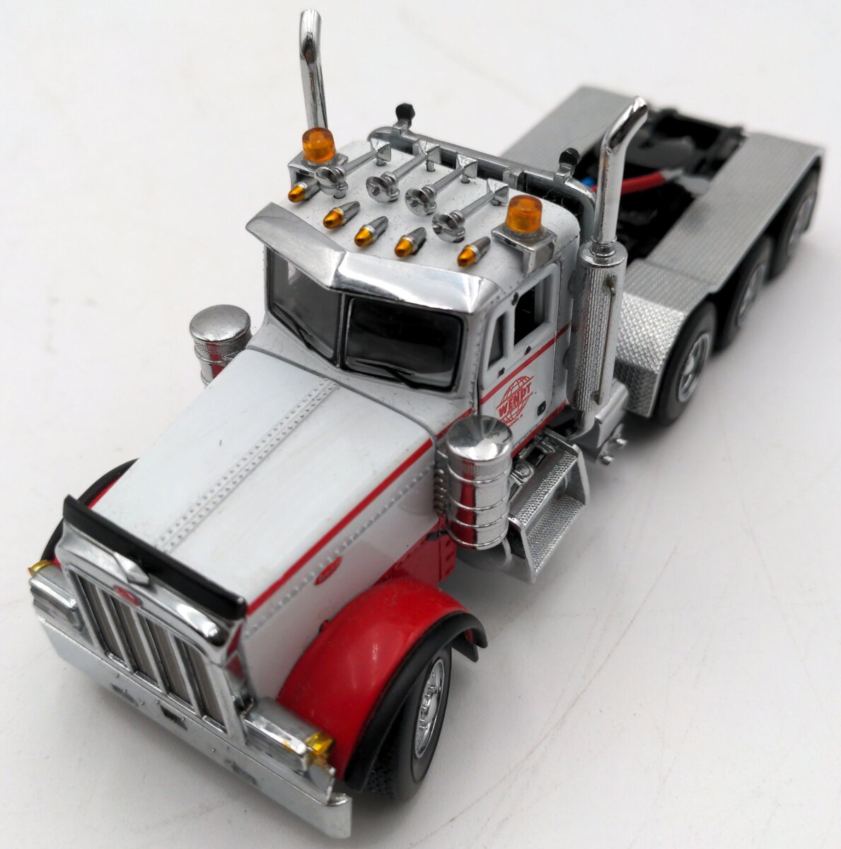 Sword Models SW2027-WEN 1:50 Scale Diecast 379 Day Cab w/ Rogers Lowboy Trailer VG