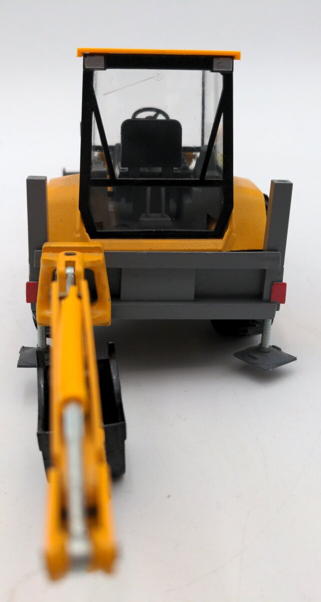Conrad 2955 1:35 Scale Diecast Massey Ferguson 860 Backhoe Loader VG