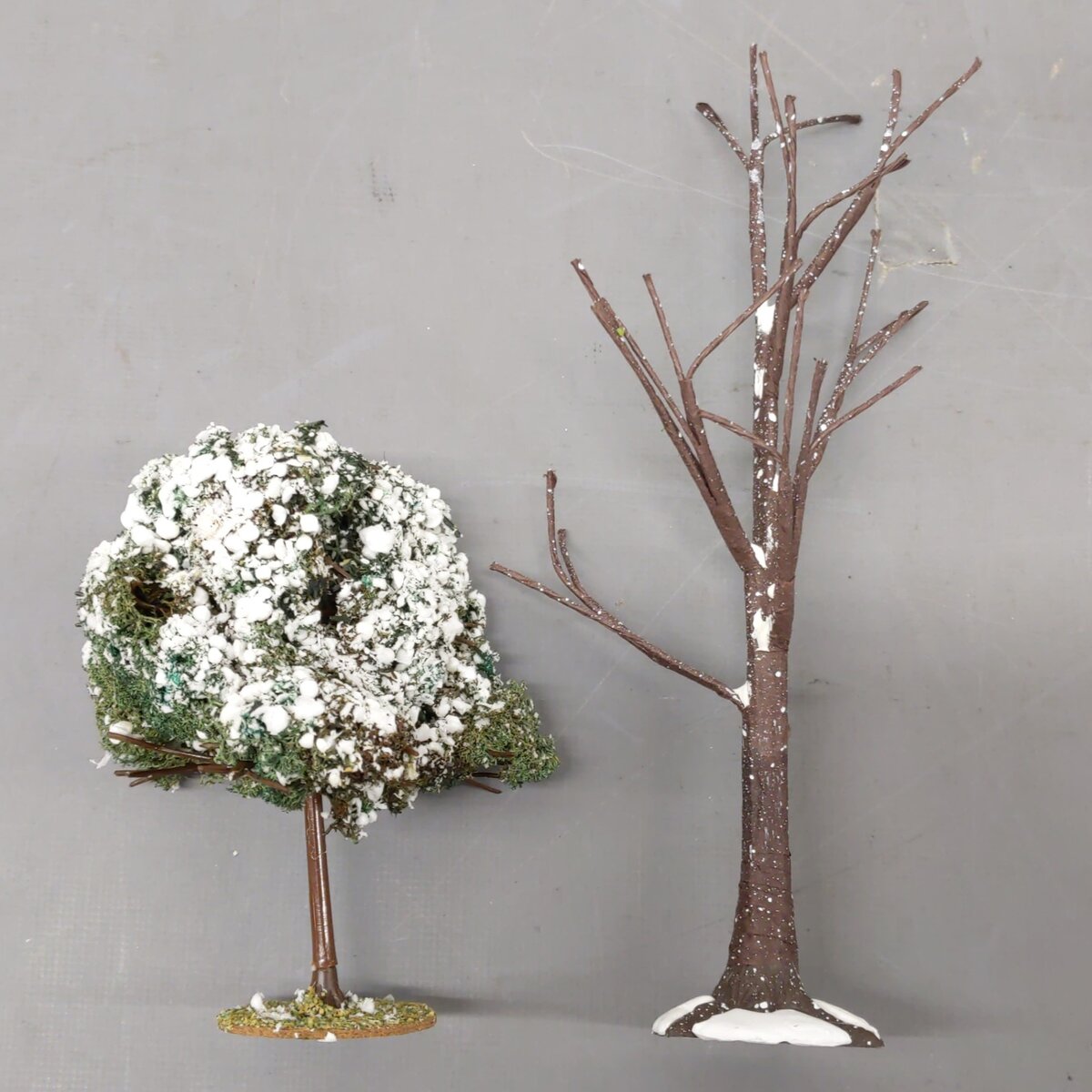 Dept 56 & Others Assorted Evergreen Trees, Shrubbery, and Scenery Materials [39] VG
