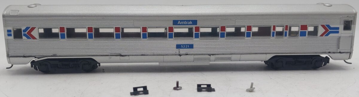 Athearn 1819 HO  Scale Amtrak Streamlined Coach Kit #5221 VG