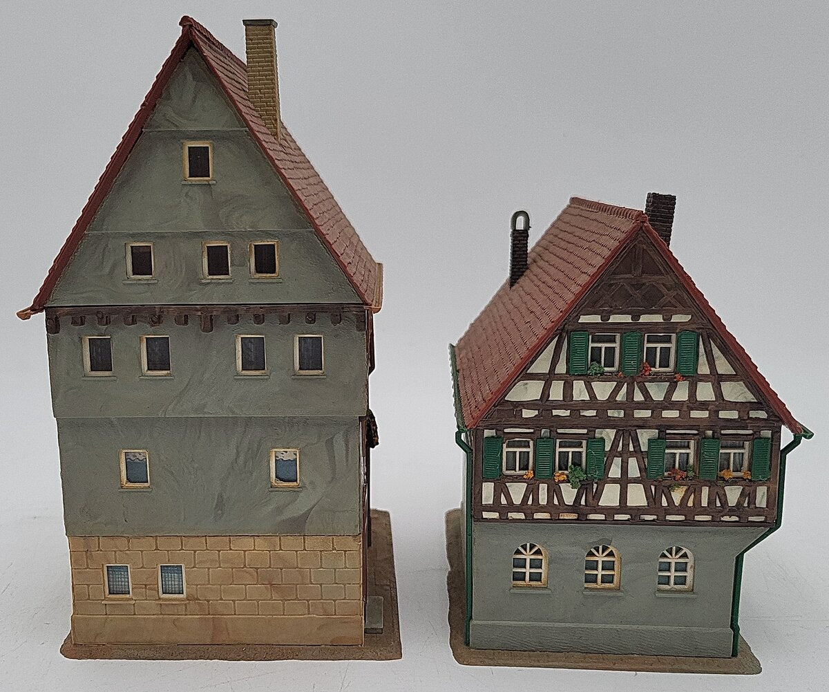 Kibri HO Scale Assorted Assembled Buildings: 8408, 8410 [2] EX