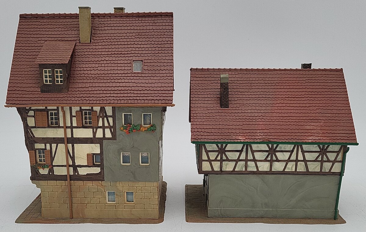 Kibri HO Scale Assorted Assembled Buildings: 8408, 8410 [2] EX