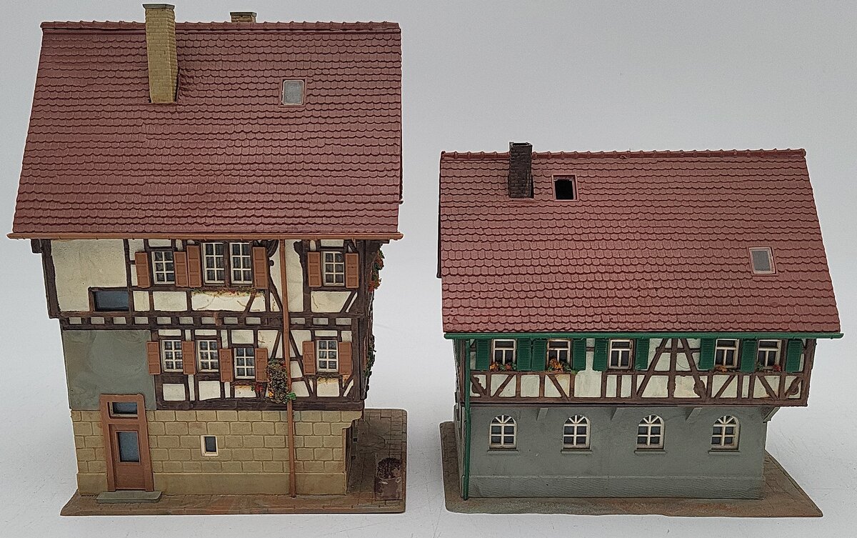 Kibri HO Scale Assorted Assembled Buildings: 8408, 8410 [2] EX