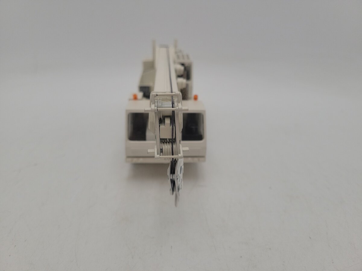 Unknown Manufacturer 2202 1:50 Scale Diecast Krupp 6 Wheel Mobile Crane Model EX