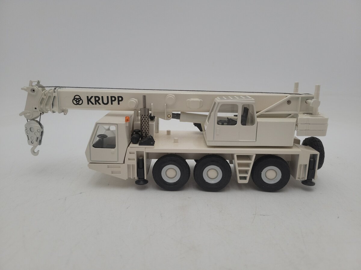 Unknown Manufacturer 2202 1:50 Scale Diecast Krupp 6 Wheel Mobile Crane Model EX