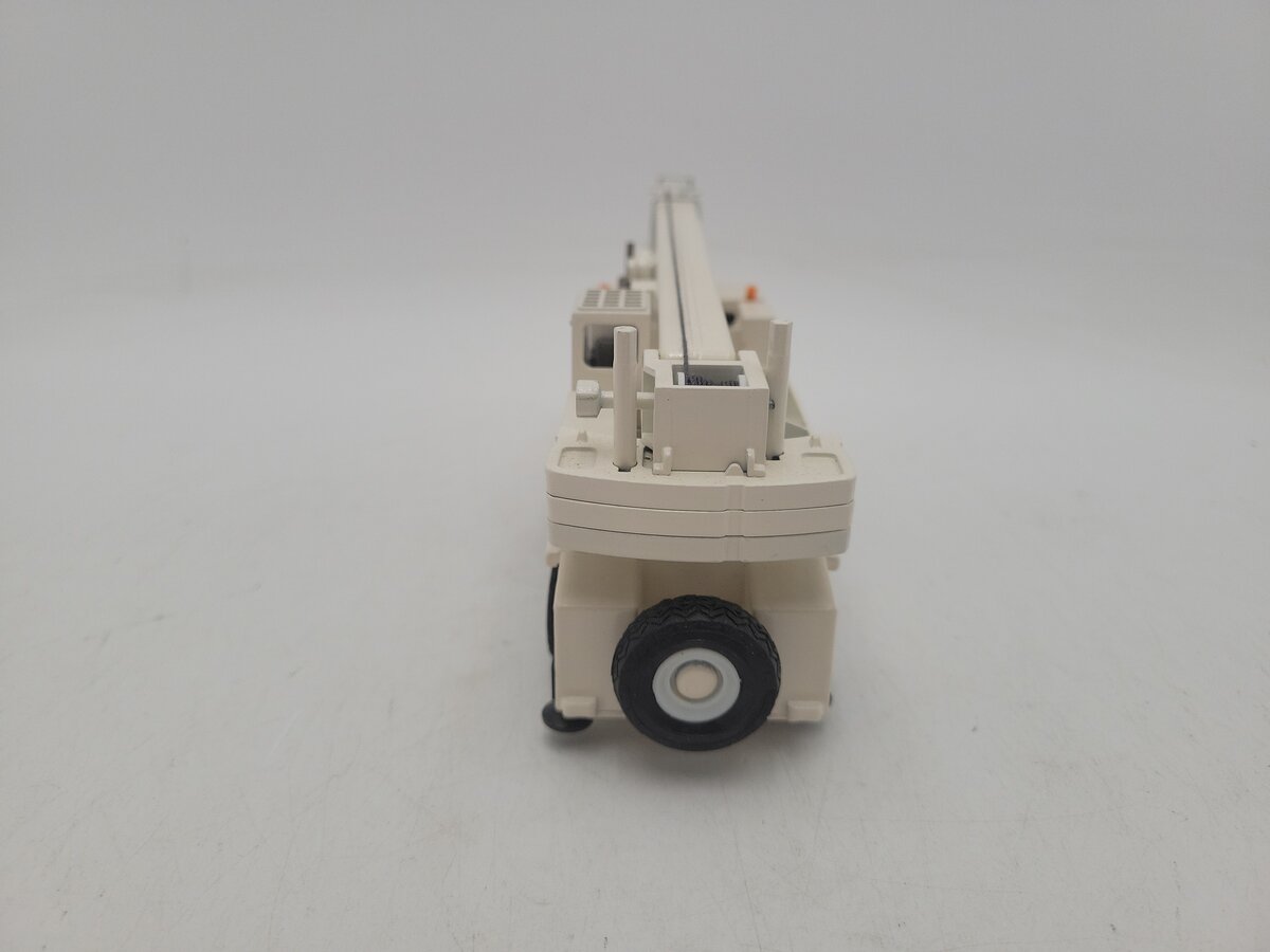 Unknown Manufacturer 2202 1:50 Scale Diecast Krupp 6 Wheel Mobile Crane Model EX