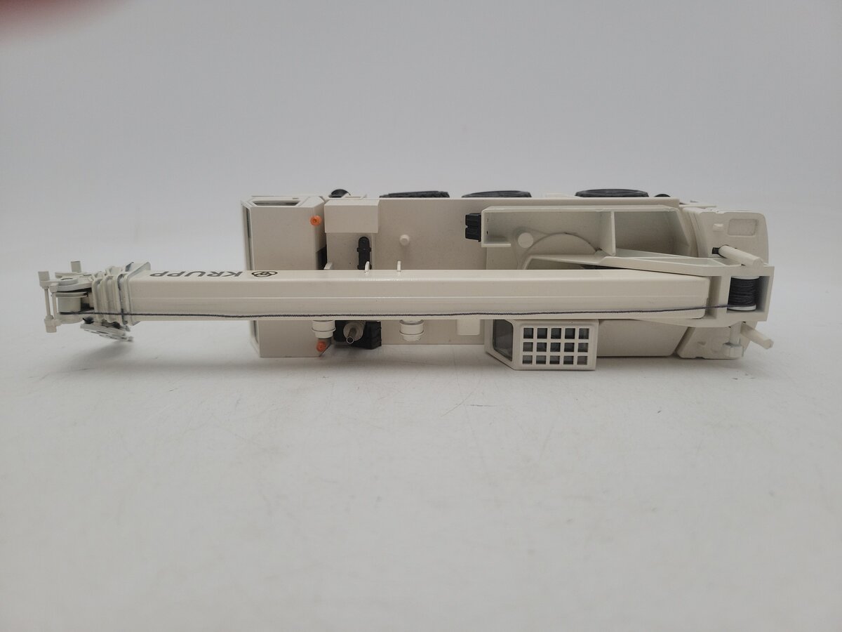 Unknown Manufacturer 2202 1:50 Scale Diecast Krupp 6 Wheel Mobile Crane Model EX