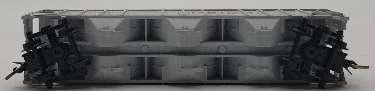 Atlas 3720 N Scale Union Pacific 3-Bay Covered Hopper #19711 EX/Box