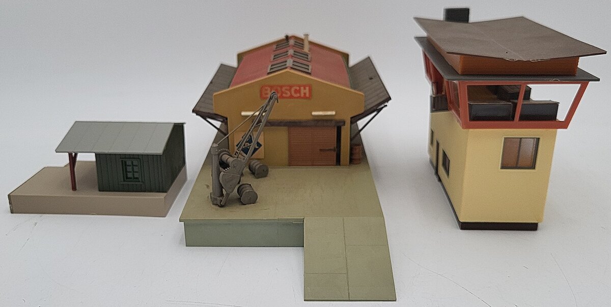 Kibri & Other HO Scale Assorted Assembled Buildings [3] EX