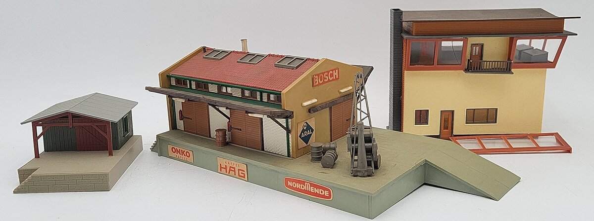 Kibri & Other HO Scale Assorted Assembled Buildings [3] EX