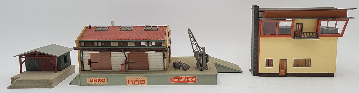 Kibri & Other HO Scale Assorted Assembled Buildings [3] EX