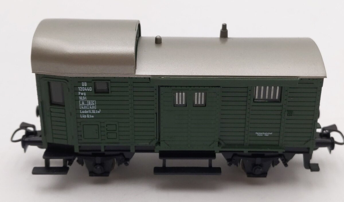 Marklin 4699 HO Scale DB Baggage Car #120440 EX/Box