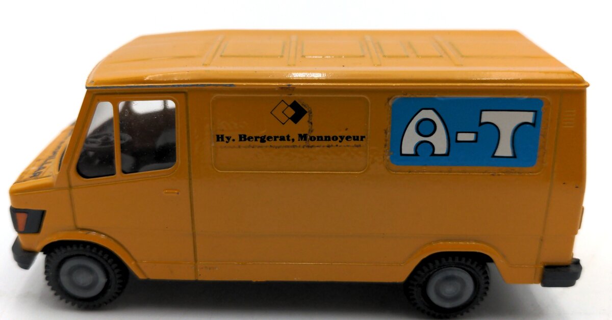 Conrad 30631:50 Scale Diecast Mercedes-Benz ASH Delivery Van EX