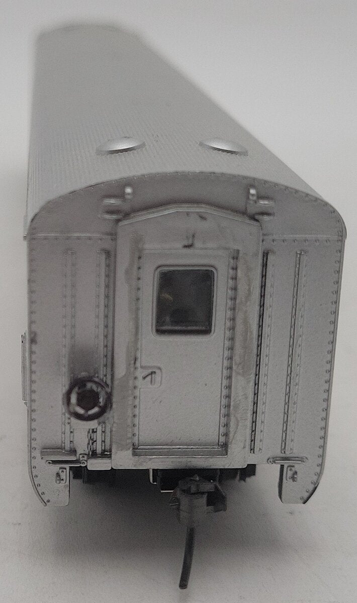 Athearn HO Scale Amtrack Passenger Car #7003 EX