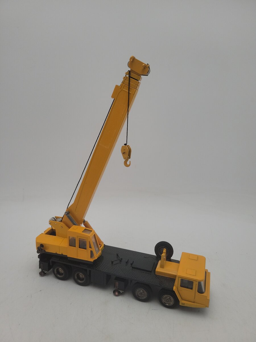Yonezawa Toys TG-452 1:40 Scale Diapet Yellow Tadano Hydraulic Crane Diecast VG