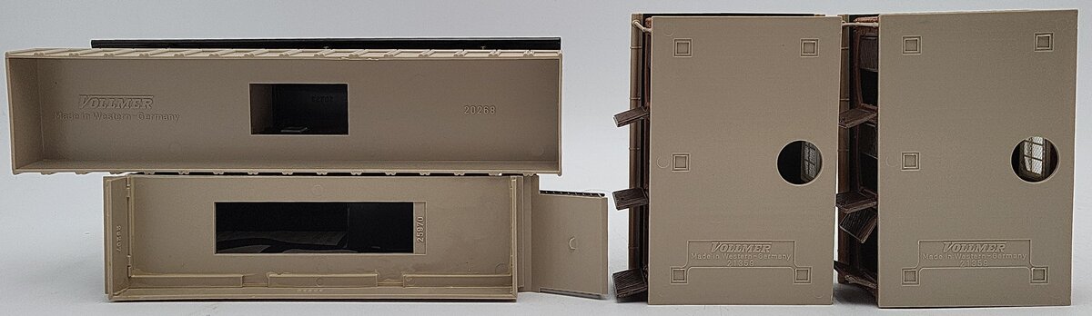Vollmer HO Scale Assorted Assembled Buildings: 21359, 20268, 25970 [4] EX