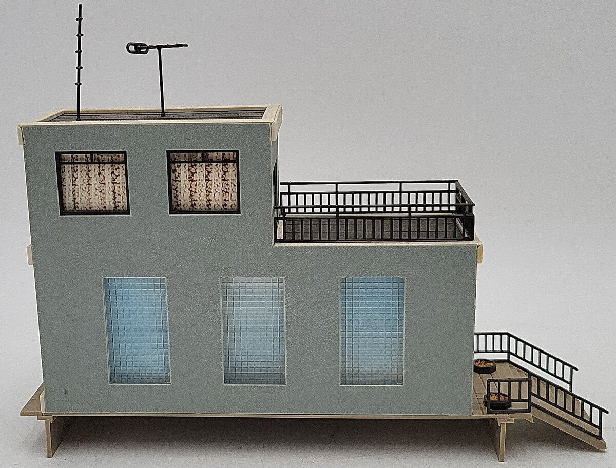 Vollmer HO Scale Assorted Assembled Buildings: 21359, 20268, 25970 [4] EX