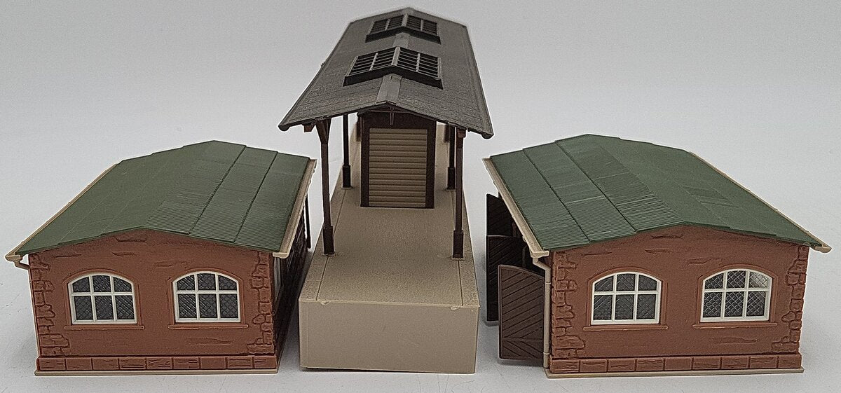 Vollmer HO Scale Assorted Assembled Buildings: 21359, 20268, 25970 [4] EX