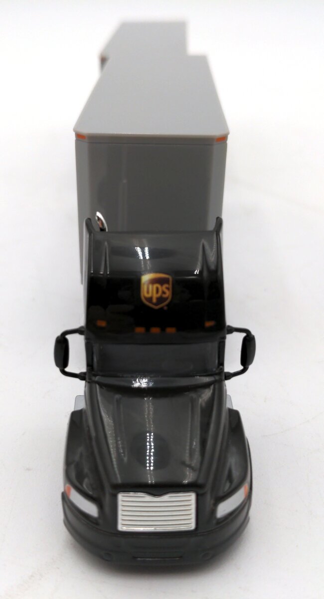 Tonkin 1:87 UPS Semi w/Double Pup Trailers EX