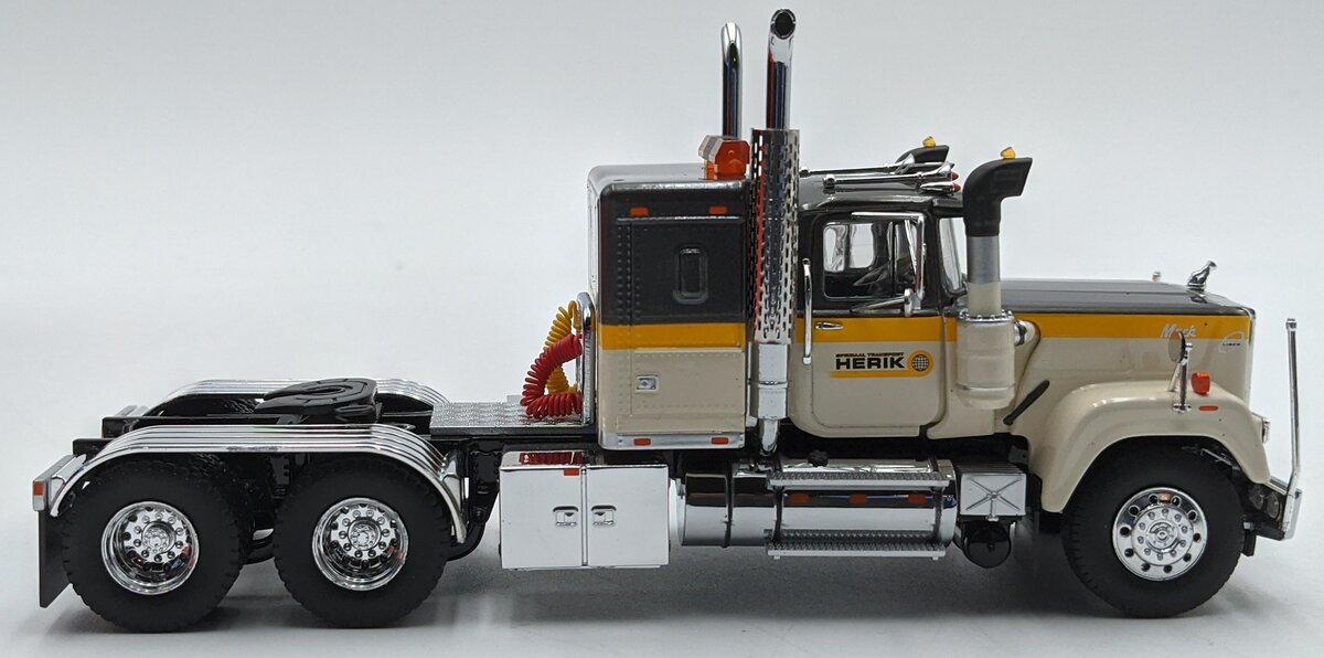 Tekno 87040 1:50 Diecast Mack RW Superliner 6x4 Truck Low Loader Trailer Herik NIB