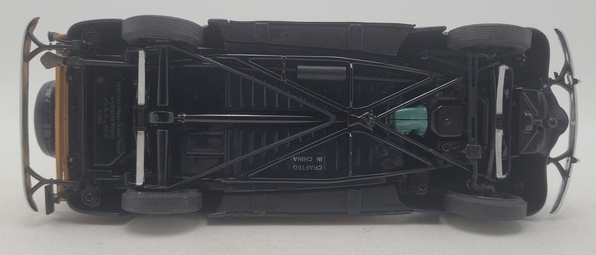 Danbury Mint 1:24 Scale 1940 Ford Deluxe Station Wagon EX/Box