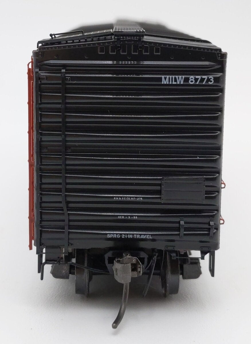 Kadee 4912 HO Milwaukee Road 40' PS-1 Boxcar w/ 7' Youngstown Door #8773 EX/Box